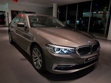 DISKON BONUS TERBESAR TERBAIK SE INDONESIA, BUNGA 0 PERSEN, DIJAMIN PUAS UNTUNG 2018 BMW 520i 2.0 Luxury Sedan