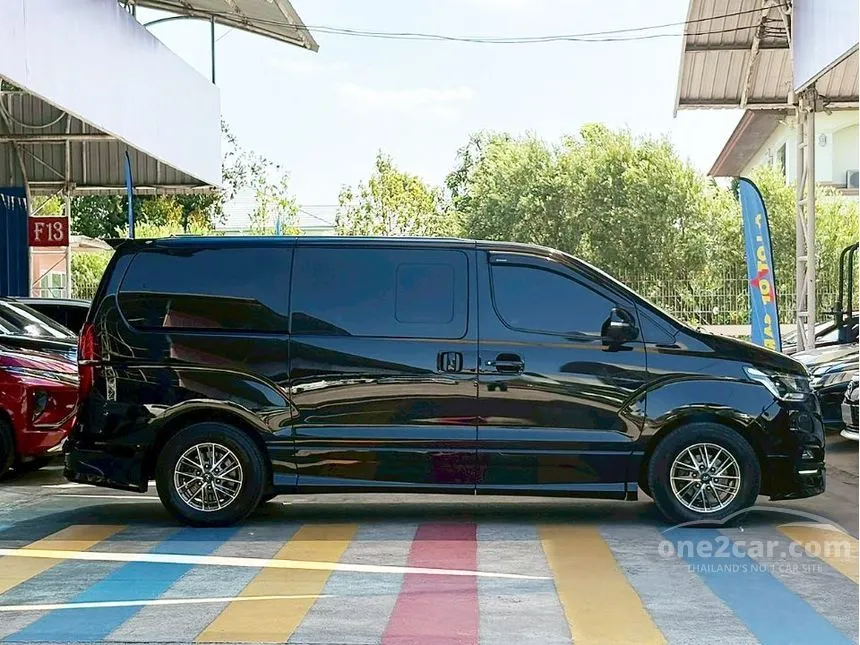 2019 Hyundai H-1 Deluxe Van