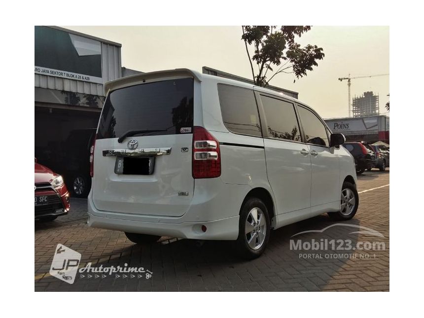 Jual Mobil Toyota NAV1 2013 V 2.0 di DKI Jakarta Automatic 