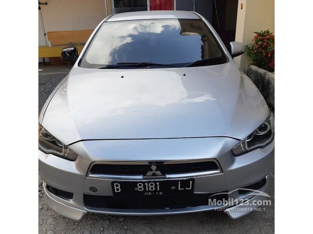 Mitsubishi Lancer 2.0 GT Mobil bekas dijual di Indonesia 