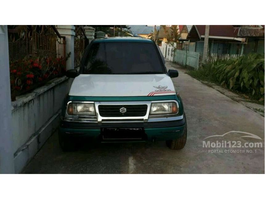 Jual Mobil  Suzuki  Escudo  1995 JLX 1 6 di Kalimantan 