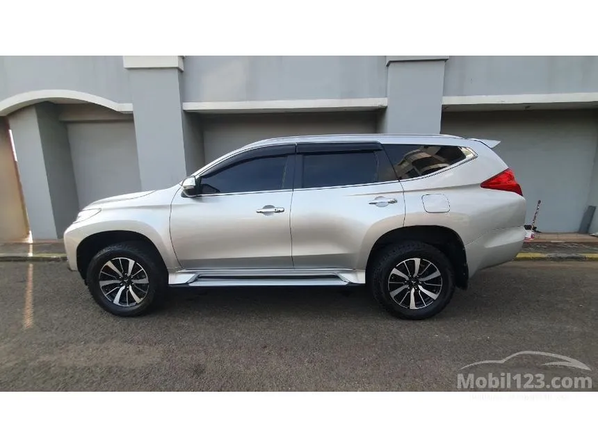 2017 Mitsubishi Pajero Sport Dakar 4X2 SUV