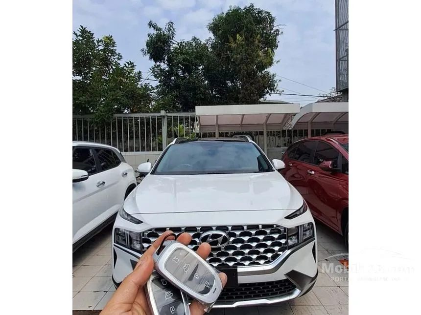 Jual Mobil Hyundai Santa Fe 2023 CRDi Signature 2.2 di DKI Jakarta Automatic SUV Putih Rp 625.000.000