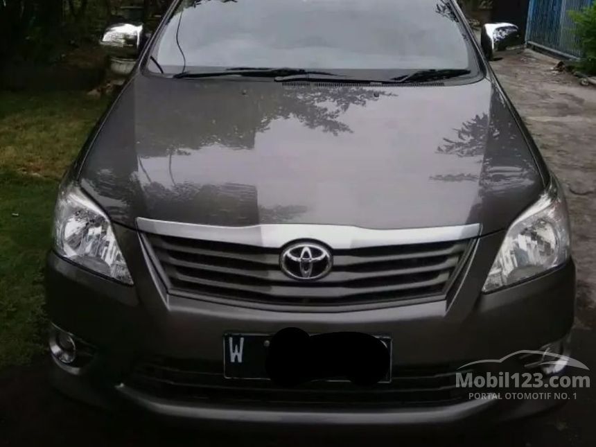2012 Toyota Kijang Innova J MPV
