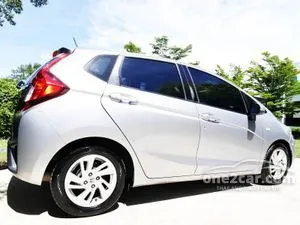 2016 Honda JAZZ 1.5 V Hatchback
