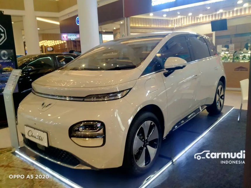 Jual Mobil Wuling Cloud 2024 EV di Jawa Barat Automatic Hatchback Putih Rp 378.000.000