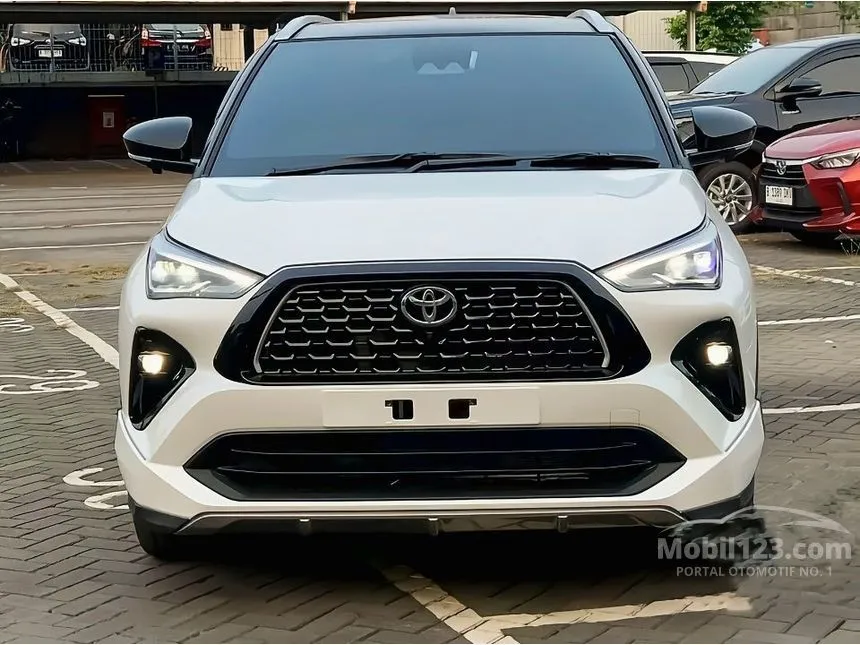 2026 Toyota Yaris Cross S HV SUV