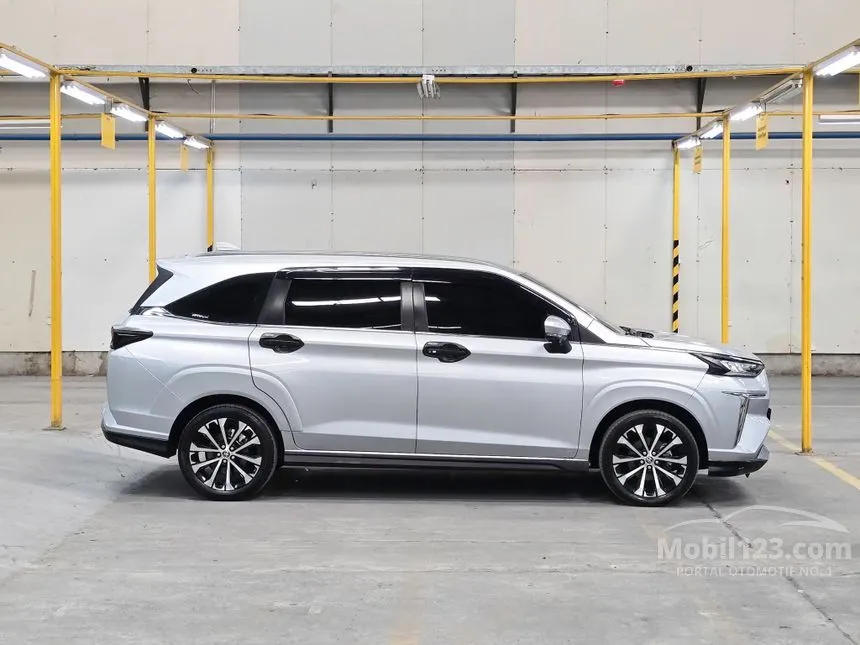 2022 Toyota Veloz Q (Premium Color) MPV