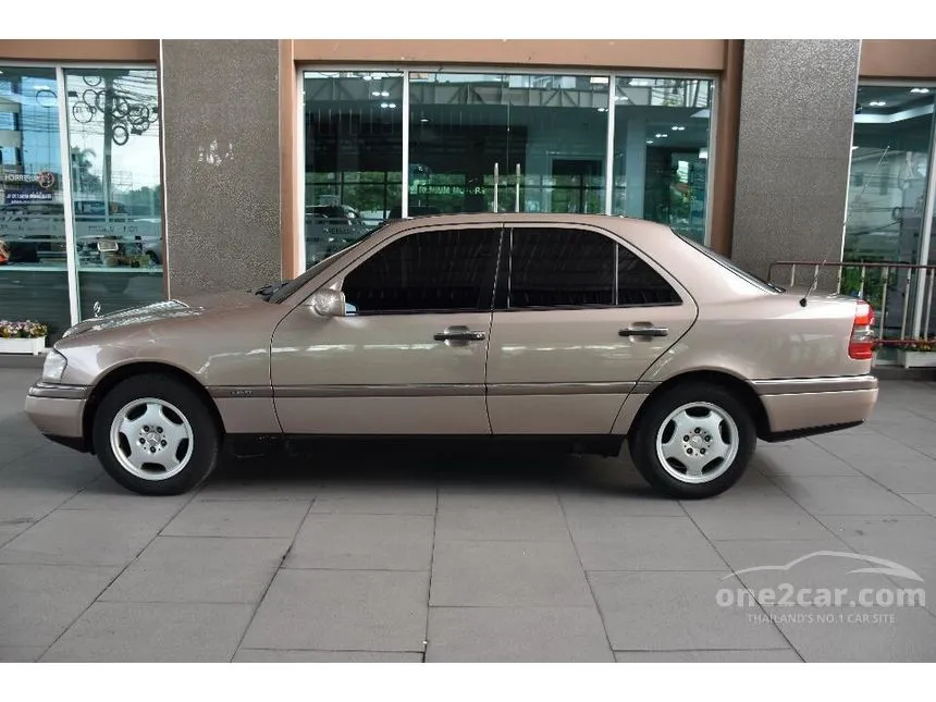 1995 Mercedes-Benz C220 Elegance Sedan
