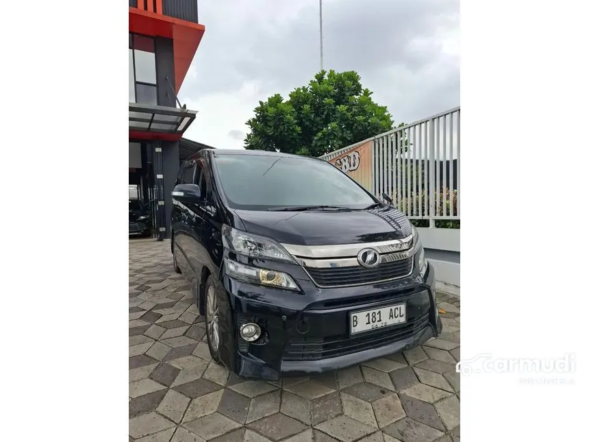 2013 Toyota Vellfire Z MPV