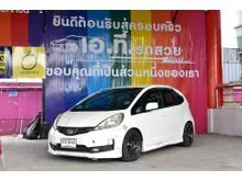 2013 Honda JAZZ 1.5 (ปี 08-14) SV Hatchback
