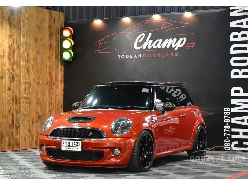 2010 Mini COOPER S Look 2 Hatchback