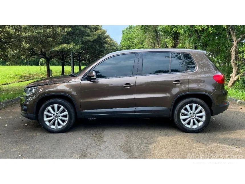 Jual Mobil Volkswagen Tiguan 2015 TSI Highline 1.4 di Banten Automatic SUV Coklat Rp 139.000.000