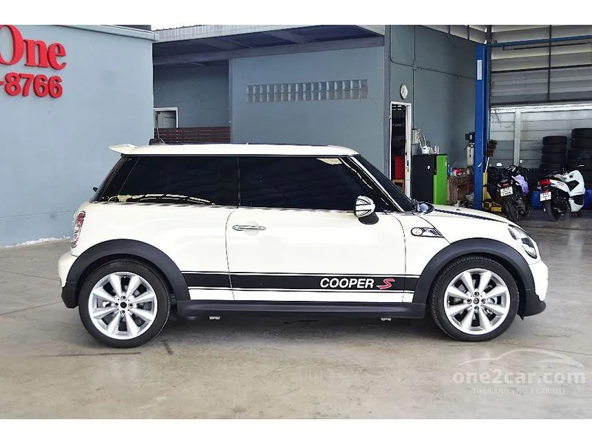 2012 Mini COOPER S Look 2 Hatchback