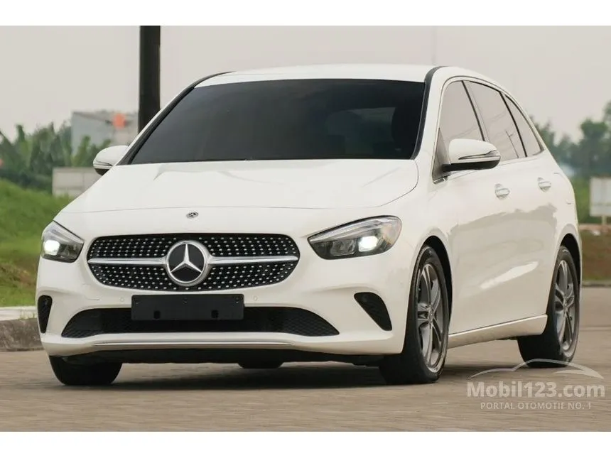 2020 Mercedes-Benz B200 Progressive Line Hatchback