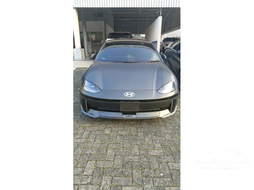 Jual Mobil Hyundai IONIQ 6 2023 di Jawa Barat Automatic Fastback Abu