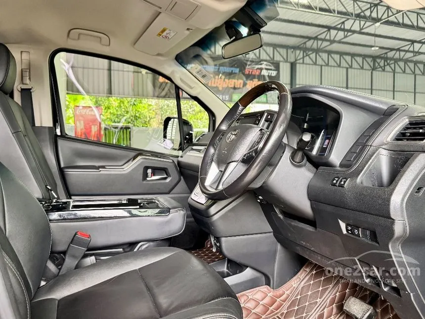 2020 Toyota Majesty Premium Van