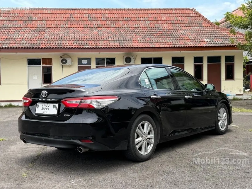 2019 Toyota Camry V Sedan
