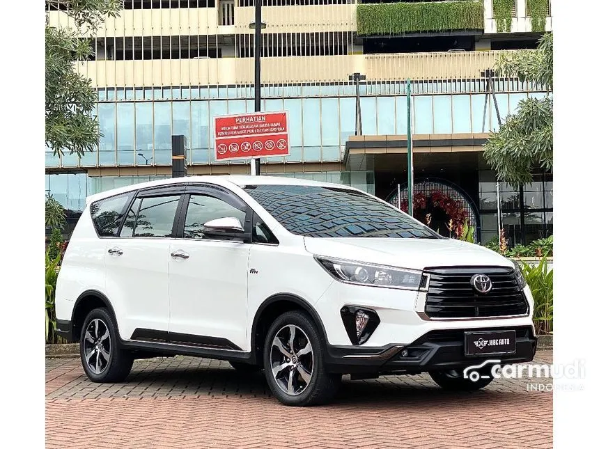 Jual Mobil Toyota Kijang Innova 2021 Venturer 2.0 di DKI Jakarta Automatic MPV Putih Rp 350.000.000