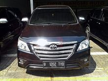 Toyota Kijang Innova 2.0 G 2014 Manual , Black elegant , New Grill , GESIT IRIT , TDP 15 juta AJA