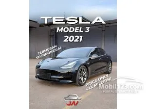 2020 Tesla Model 3 Standard Range Plus Sedan