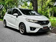 2016 Honda JAZZ 1.5 (ปี 14-22) SV Hatchback
