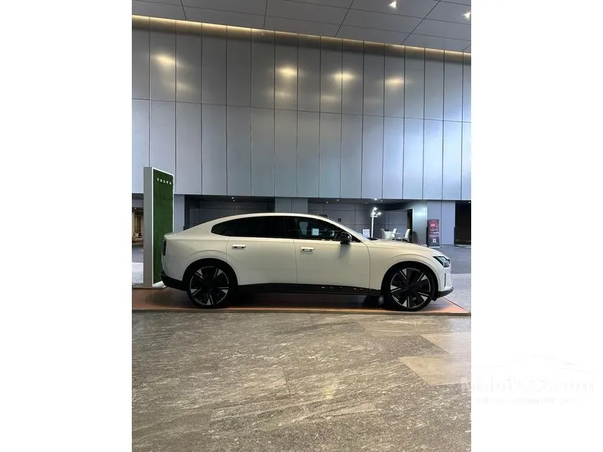 2025 Volvo ES90 Sedan