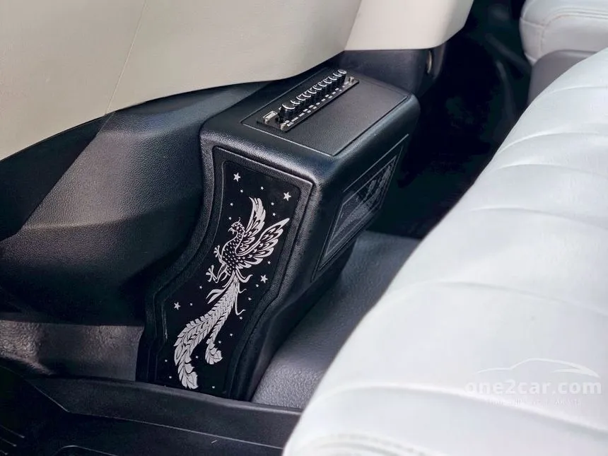 2020 Toyota Commuter Van