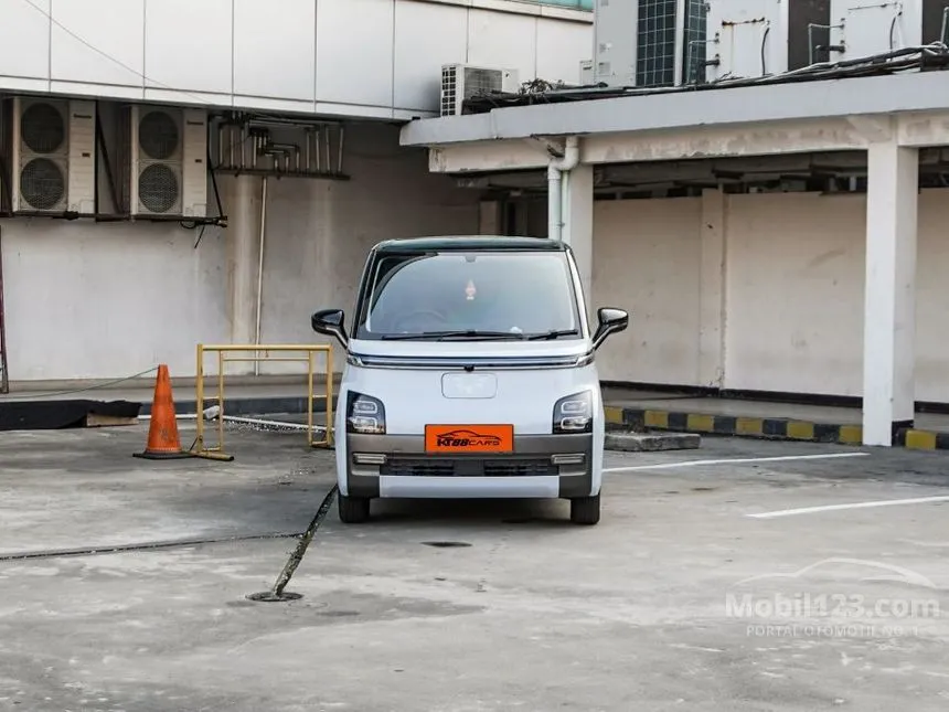 2023 Wuling Air EV Long Range + Charging Pile Hatchback