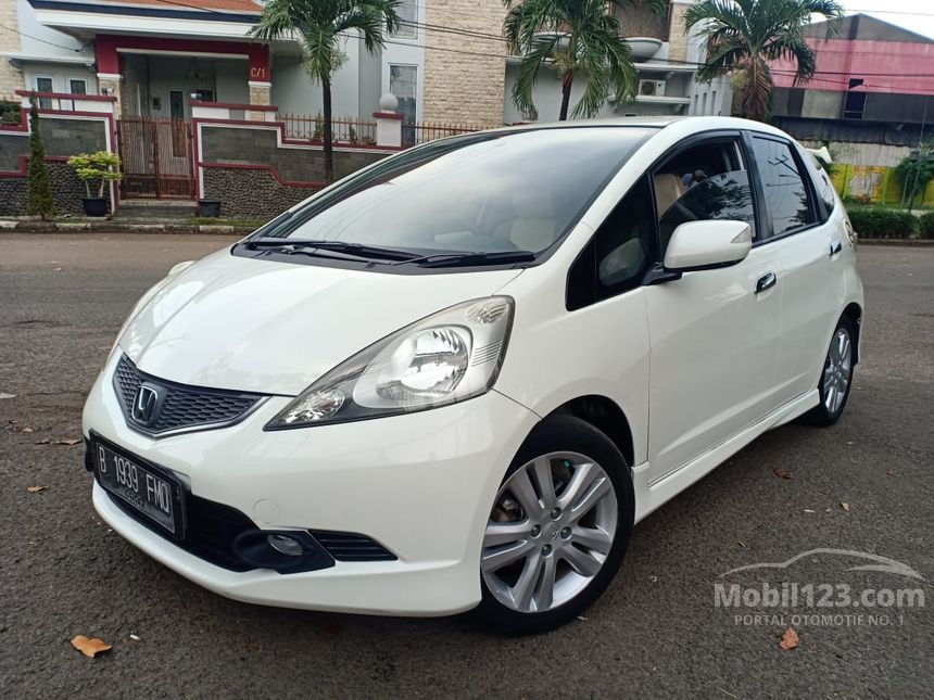 Jual Mobil Honda Jazz 2009 RS 1.5 di Jawa Barat Automatic 