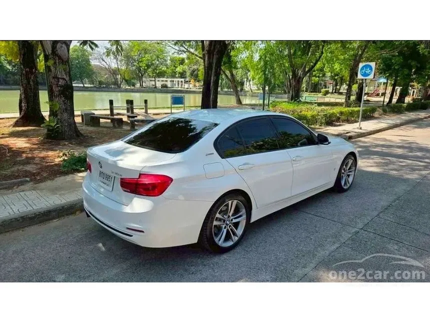 2019 BMW 330e Sport Sedan