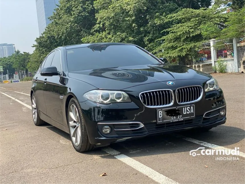 2016 BMW 520i Luxury Sedan