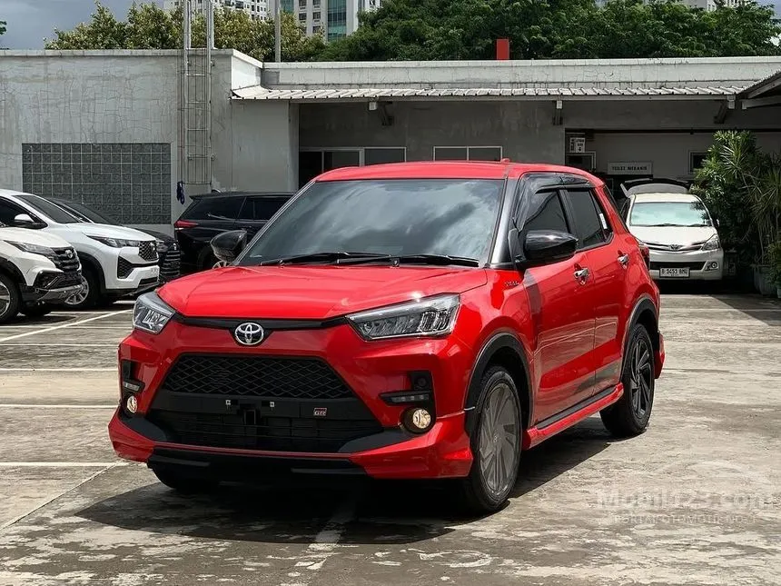 Jual Mobil Toyota Raize 2025 GR Sport (1 Tone) 1.0 di Jawa Timur Automatic SUV Merah Rp 190.000.000