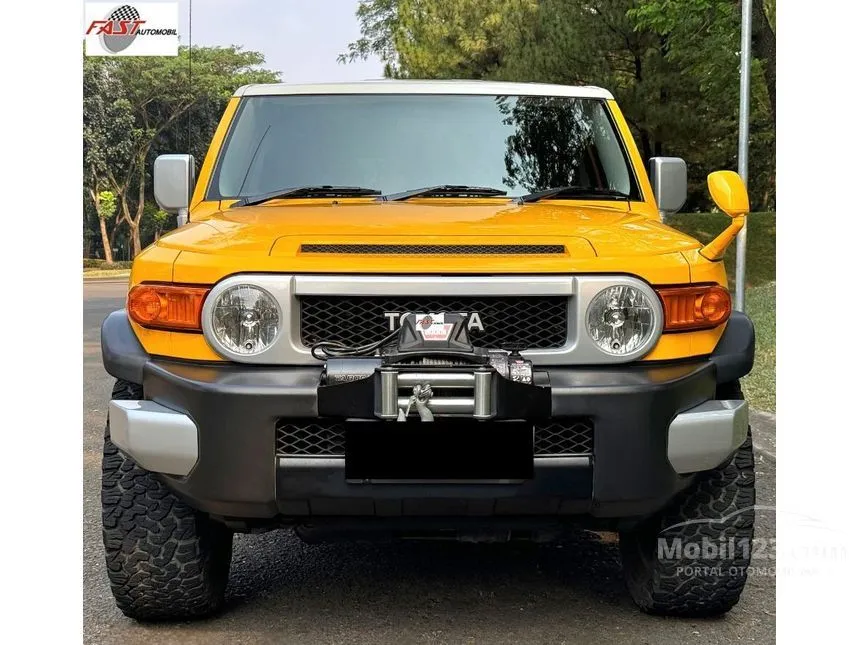 Jual Mobil Toyota FJ Cruiser 2012 4.0 di DKI Jakarta Automatic SUV Kuning Rp 1.195.000.000