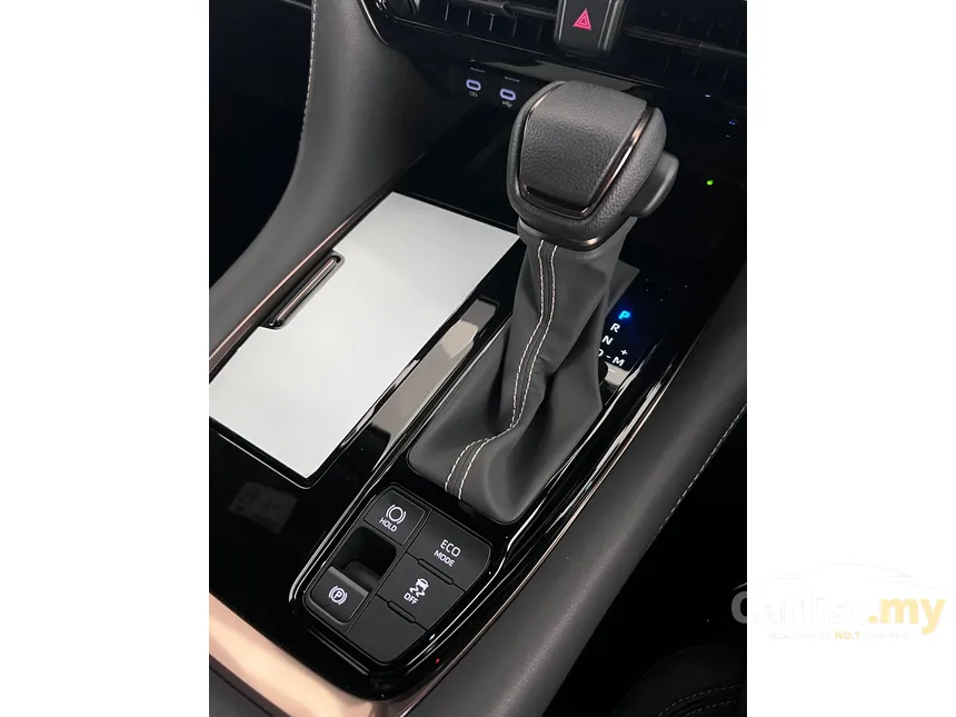 2024 Toyota Alphard Z 7-Seater MPV