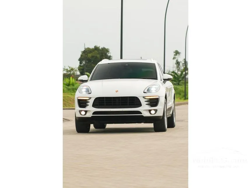 2017 Porsche Macan SUV