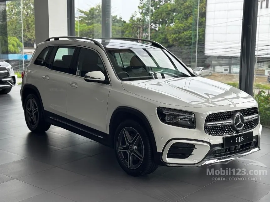 2024 Mercedes-Benz GLB200 AMG Line SUV
