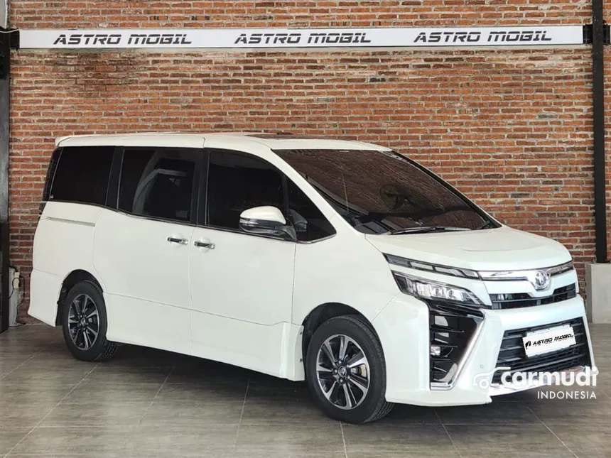 Jual Mobil Toyota Voxy 2018 2.0 di Jawa Timur Automatic Wagon Putih Rp 349.999.000