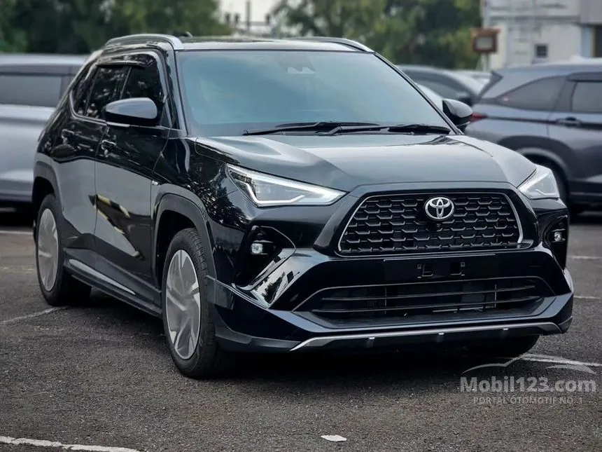 Jual Mobil Toyota Yaris Cross 2025 S HV with GR Parts Aero Pkg 1.5 di DKI Jakarta Automatic SUV Hitam Rp 420.800.000