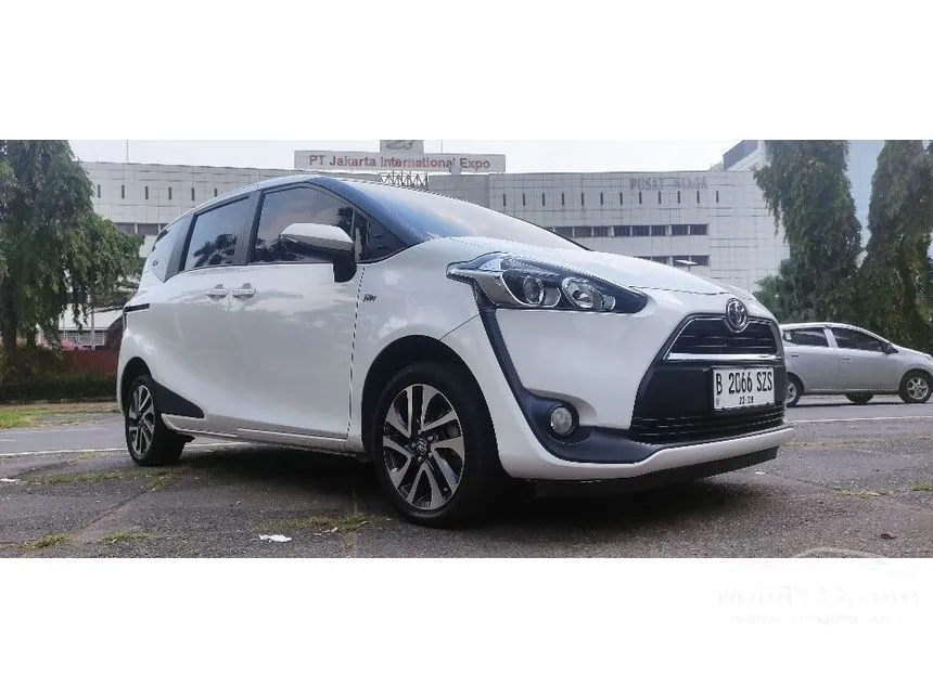 Jual Mobil Toyota Sienta 2017 V 1.5 di DKI Jakarta Automatic MPV Putih Rp 155.000.000