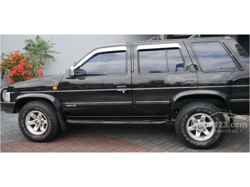 Jual Mobil Nissan Terrano 2004 Spirit S1 2.4 di Jawa 