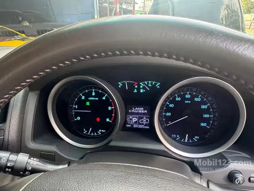 2011 Toyota Land Cruiser 200 Standard spec SUV