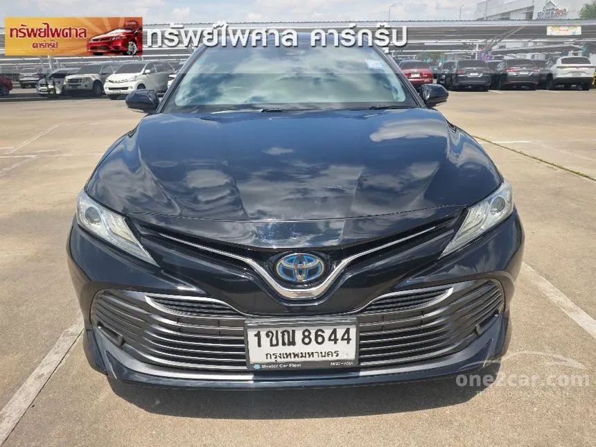 2020 Toyota CAMRY Hybrid Premium Sedan