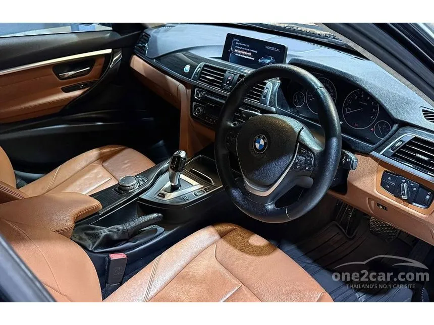 2017 BMW 330e Luxury Sedan
