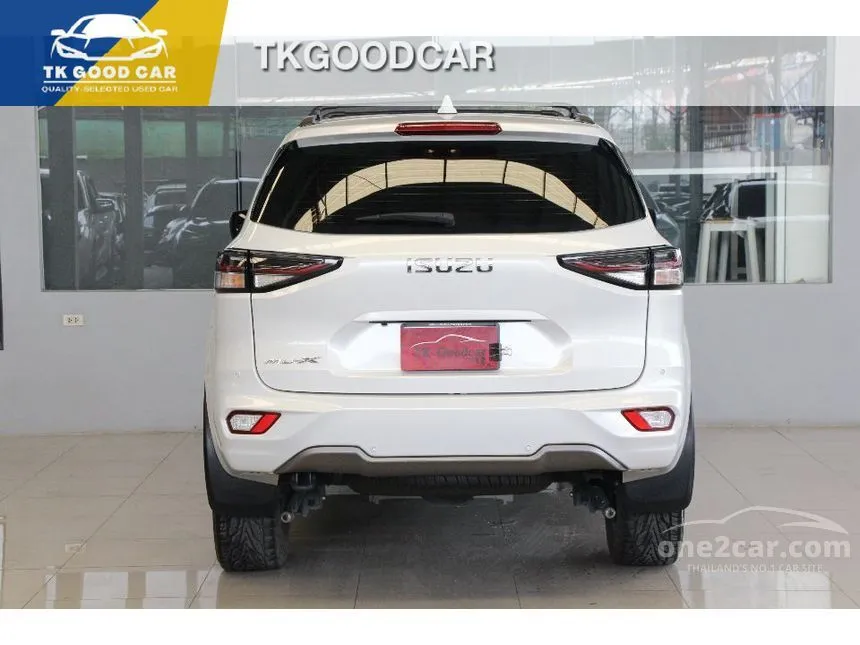 2022 Isuzu MU-X Ultimate SUV