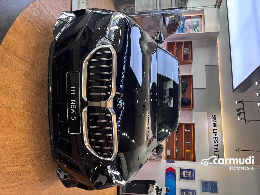 2025 BMW 520i M Sport Sedan