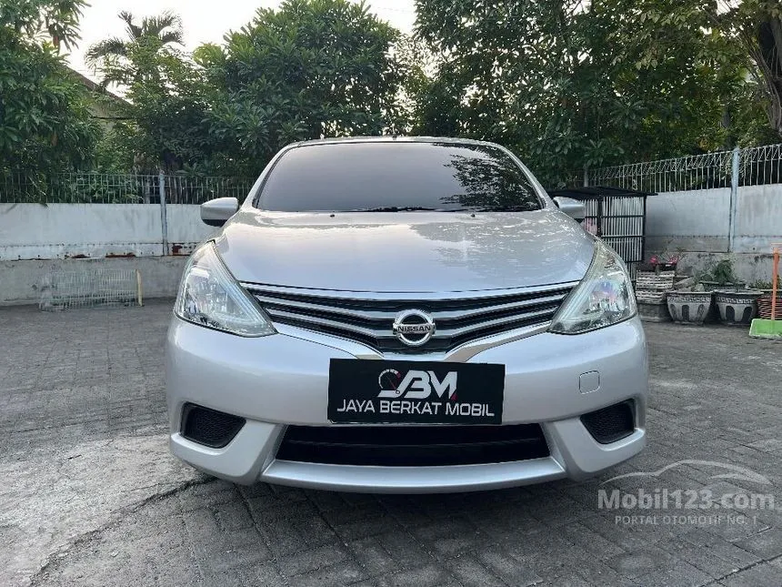 Jual Mobil Nissan Grand Livina 2015 SV 1.5 di Jawa Timur Automatic MPV Silver Rp 120.000.000