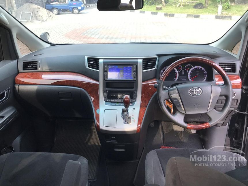 Alphard 2010 Yogyakarta: Pilihan Mewah di Kota Gudeg