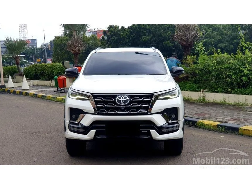 Jual Mobil Toyota Fortuner 2022 GR Sport 2.8 di DKI Jakarta Automatic SUV Putih Rp 585.000.000
