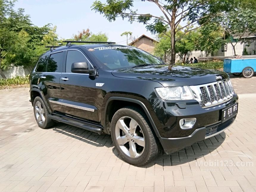  Jual  Mobil  Jeep  Grand Cherokee  2011 5 7 di Jawa Barat 